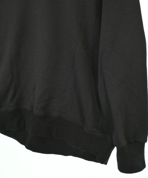 LAUTREAMONT เสื้อสเวตเตอร์