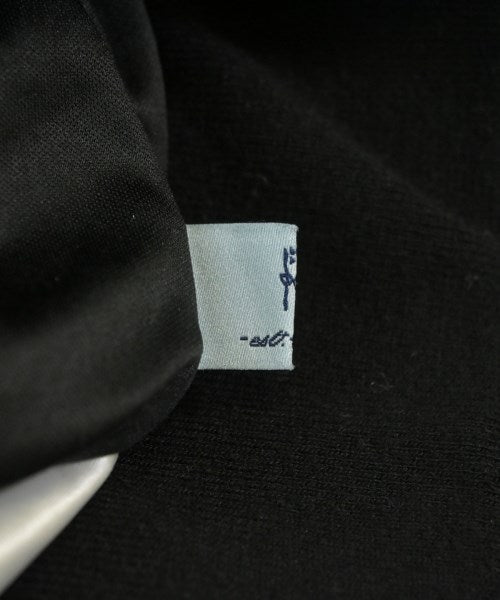 Kumikyoku ชุดสูทแบบครบเซต (อื่นๆ)