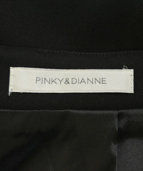Pinky&Dianne กระโปรงยาวถึงเข่า