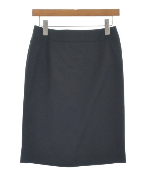 NATURAL BEAUTY BASIC กระโปรงยาวถึงเข่า