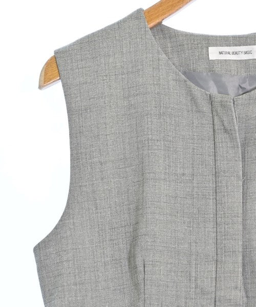 NATURAL BEAUTY BASIC เสื้อกั๊ก