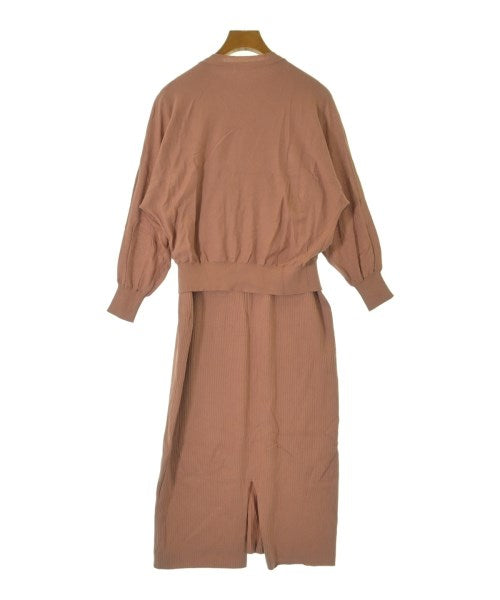 NATURAL BEAUTY BASIC ชุดสูทแบบครบเซต (อื่นๆ)