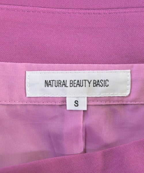 NATURAL BEAUTY BASIC กระโปรงยาวถึงเข่า