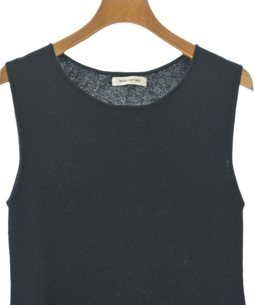 NATURAL BEAUTY BASIC เสื้อแขนกุด