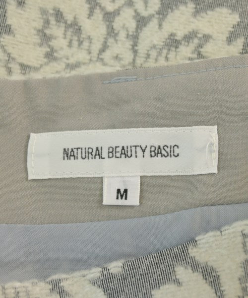NATURAL BEAUTY BASIC กระโปรงยาวถึงเข่า
