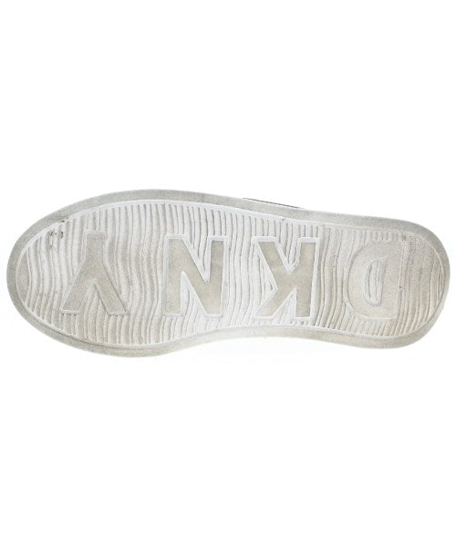 DKNY รองเท้าผ้าใบ