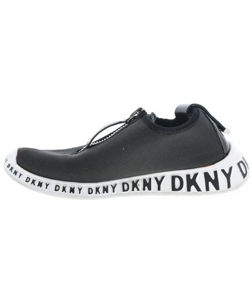 DKNY รองเท้าผ้าใบ