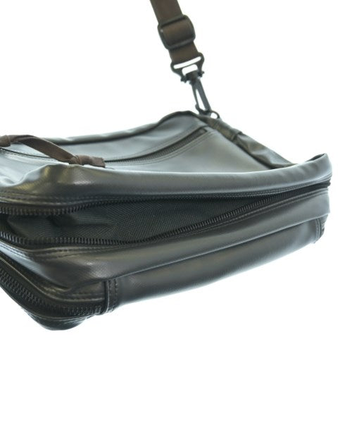 LUGGAGE LABEL กระเป๋าสะพาย