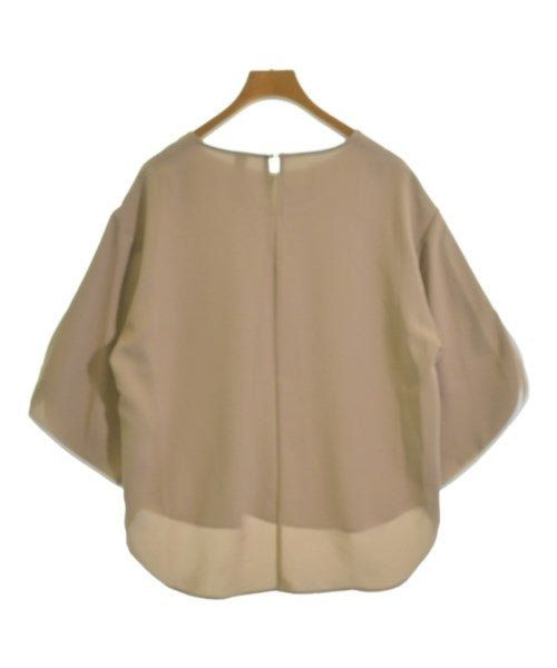Q เสื้อสตรี