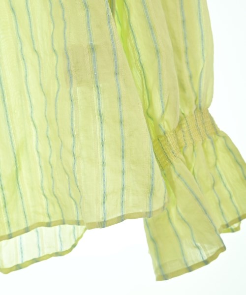 Q เสื้อสตรี