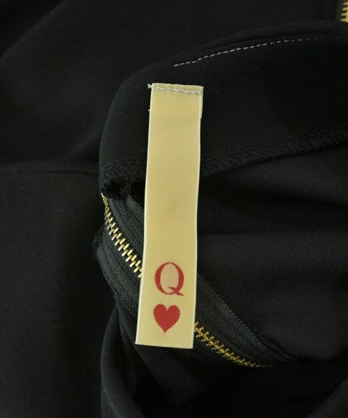 Q ชุดเดรส