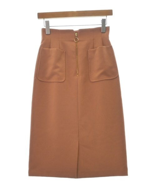 PROPORTION BODY DRESSING กระโปรงยาวถึงเข่า