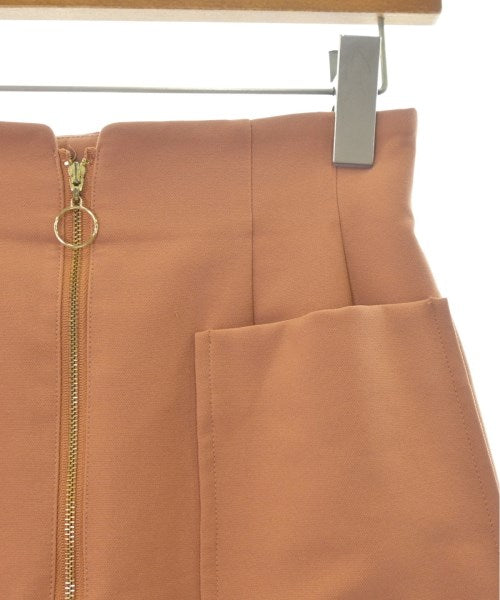 PROPORTION BODY DRESSING กระโปรงยาวถึงเข่า