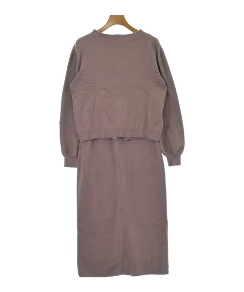 PROPORTION BODY DRESSING ชุดสูทแบบครบเซต (อื่นๆ)