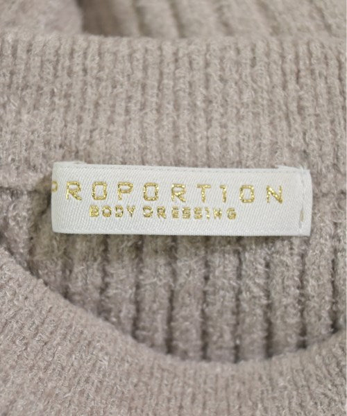 PROPORTION BODY DRESSING เสื้อกันหนาว