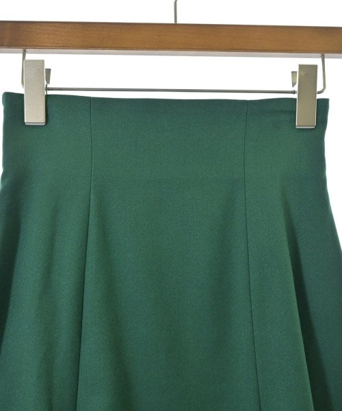 PROPORTION BODY DRESSING กระโปรงยาวถึงเข่า