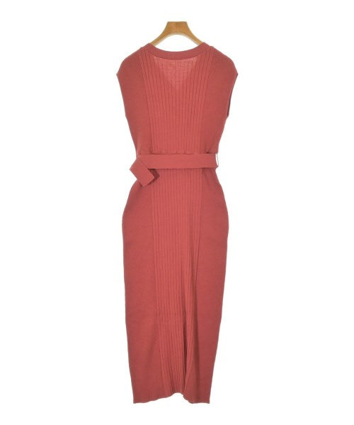 PROPORTION BODY DRESSING ชุดเดรส