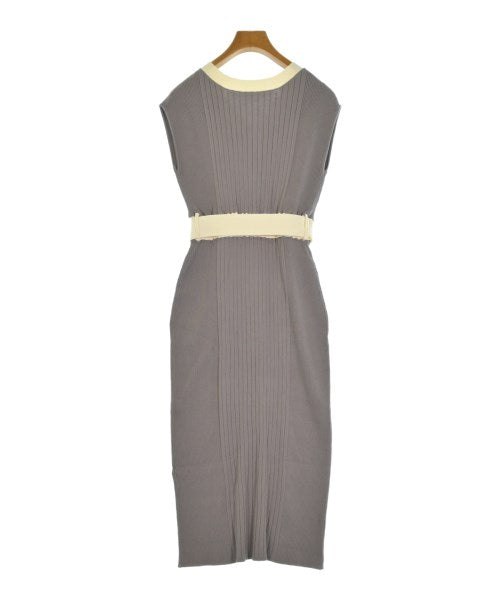 PROPORTION BODY DRESSING ชุดเดรส