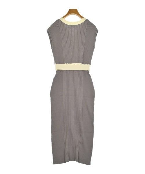 PROPORTION BODY DRESSING ชุดเดรส