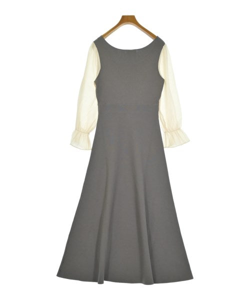 PROPORTION BODY DRESSING ชุดเดรส