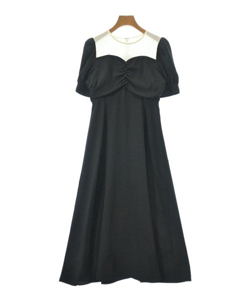 PROPORTION BODY DRESSING ชุดเดรส
