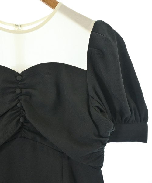 PROPORTION BODY DRESSING ชุดเดรส
