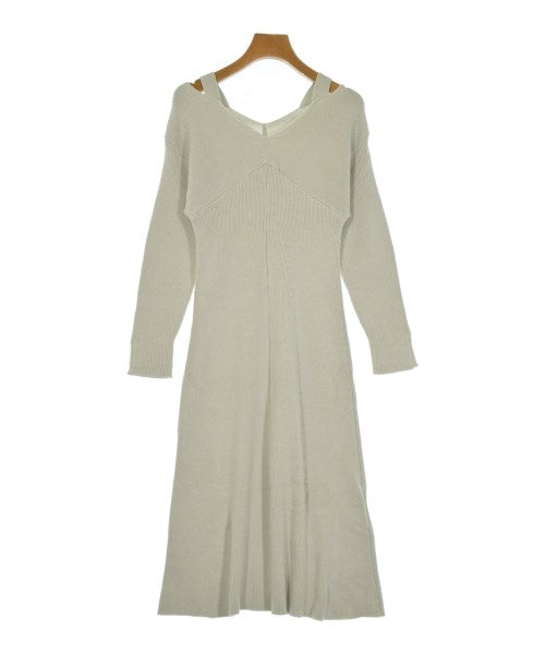 PROPORTION BODY DRESSING ชุดเดรส