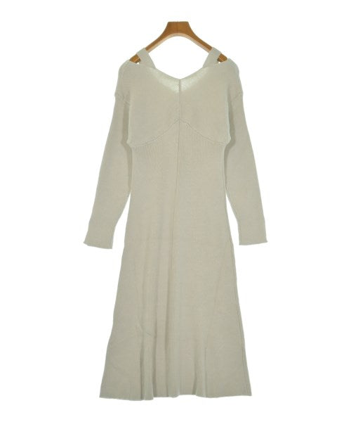 PROPORTION BODY DRESSING ชุดเดรส