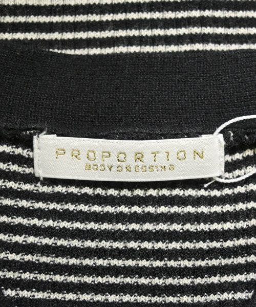 PROPORTION BODY DRESSING ชุดสูทแบบครบเซต (อื่นๆ)