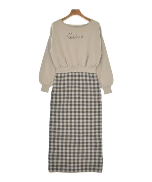 PROPORTION BODY DRESSING ชุดเดรส