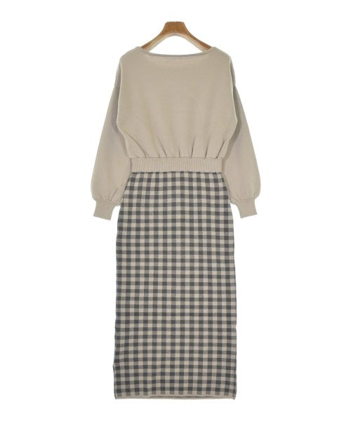 PROPORTION BODY DRESSING ชุดเดรส