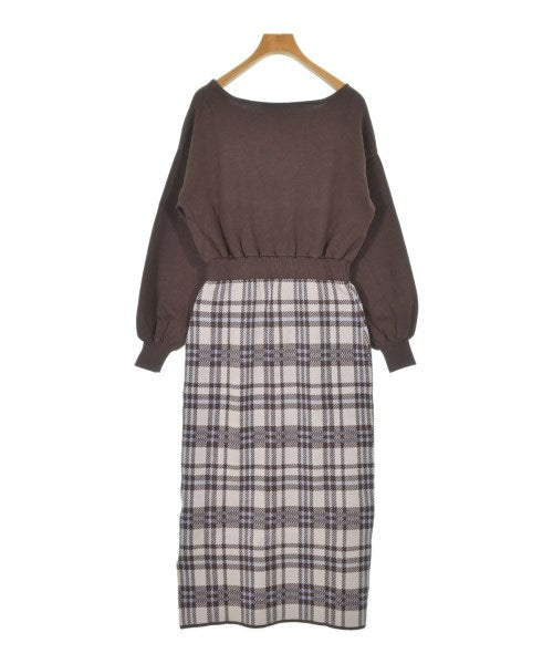 PROPORTION BODY DRESSING ชุดเดรส