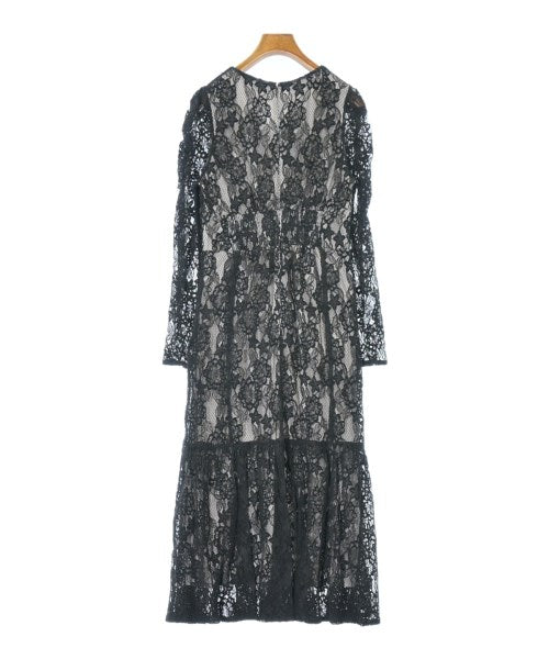 PROPORTION BODY DRESSING ชุดเดรส