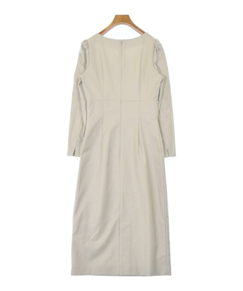 PROPORTION BODY DRESSING ชุดเดรส