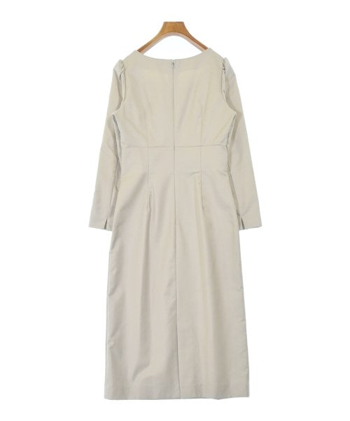 PROPORTION BODY DRESSING ชุดเดรส