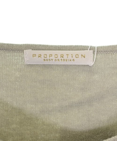 PROPORTION BODY DRESSING เสื้อกันหนาว