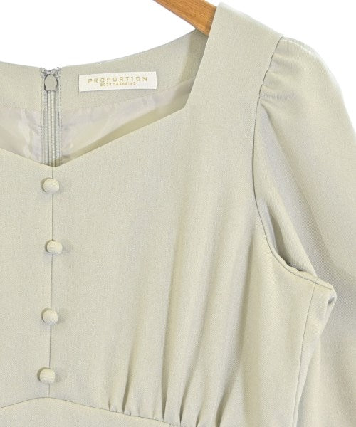 PROPORTION BODY DRESSING ชุดเดรส