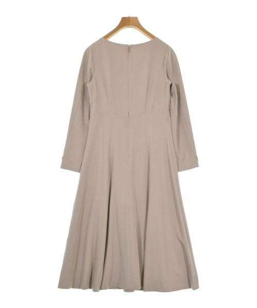 PROPORTION BODY DRESSING ชุดเดรส