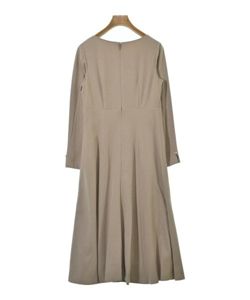 PROPORTION BODY DRESSING ชุดเดรส