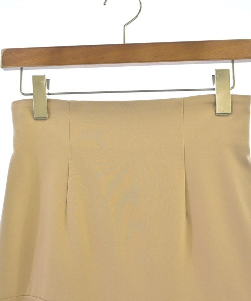 PROPORTION BODY DRESSING กระโปรงยาวถึงเข่า