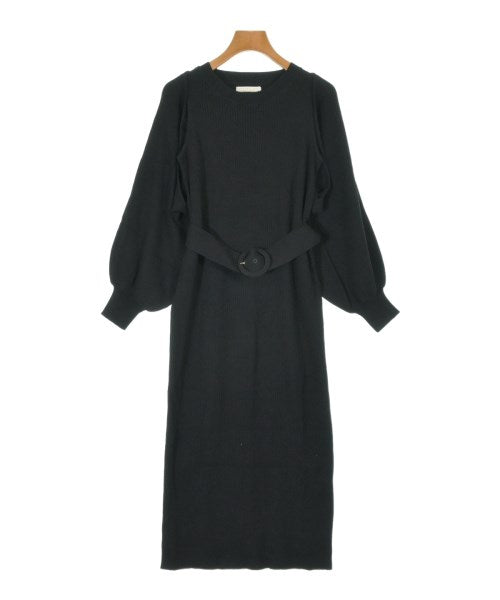 PROPORTION BODY DRESSING ชุดเดรส