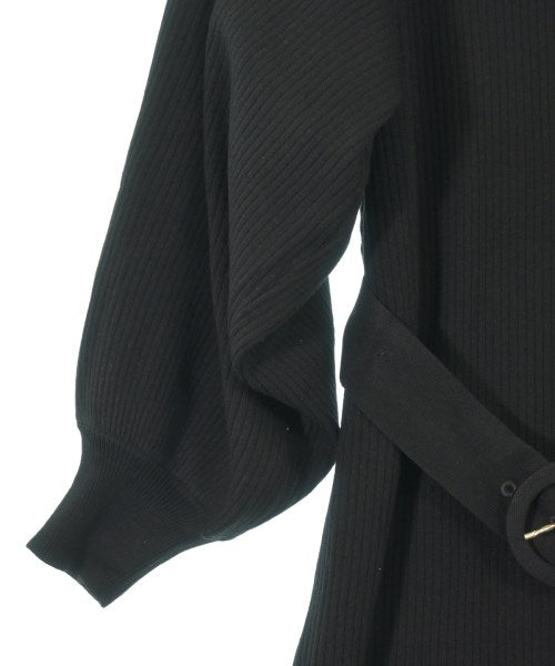 PROPORTION BODY DRESSING ชุดเดรส