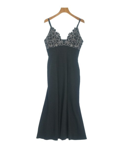 PROPORTION BODY DRESSING ชุดเดรส