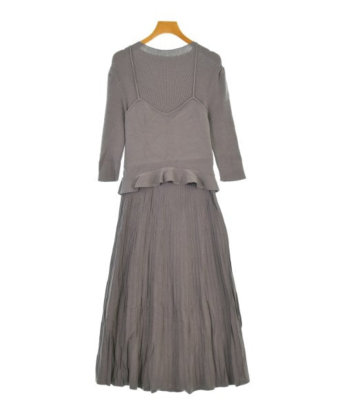 PROPORTION BODY DRESSING ชุดเดรส