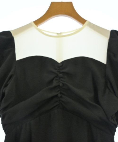 PROPORTION BODY DRESSING ชุดเดรส