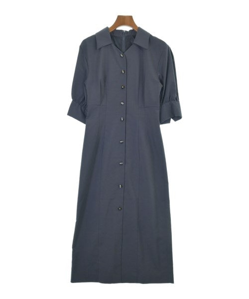 PROPORTION BODY DRESSING เดรสที่เป็นเสื้อเชิ้ตตัวยาว