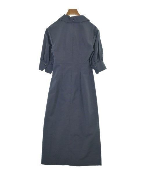 PROPORTION BODY DRESSING เดรสที่เป็นเสื้อเชิ้ตตัวยาว