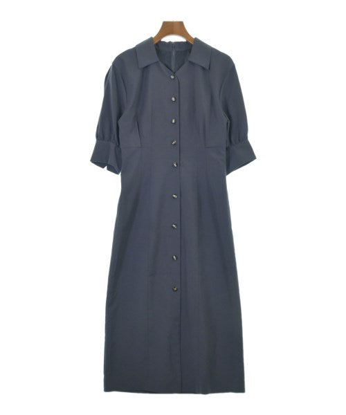 PROPORTION BODY DRESSING เดรสที่เป็นเสื้อเชิ้ตตัวยาว