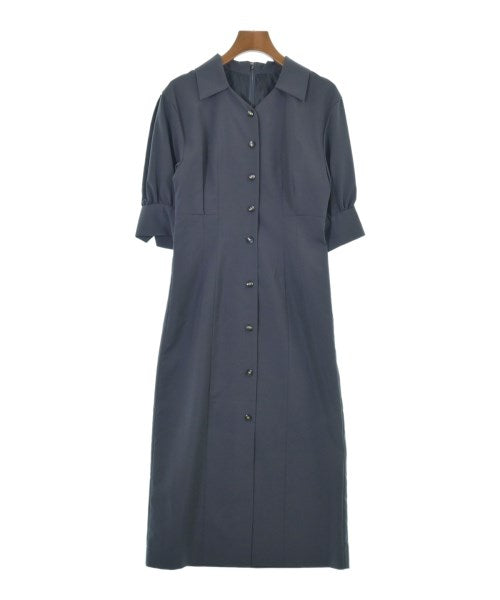 PROPORTION BODY DRESSING เดรสที่เป็นเสื้อเชิ้ตตัวยาว