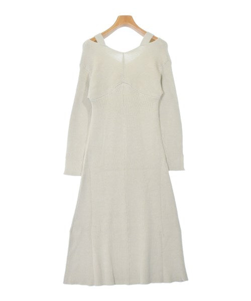 PROPORTION BODY DRESSING ชุดเดรส